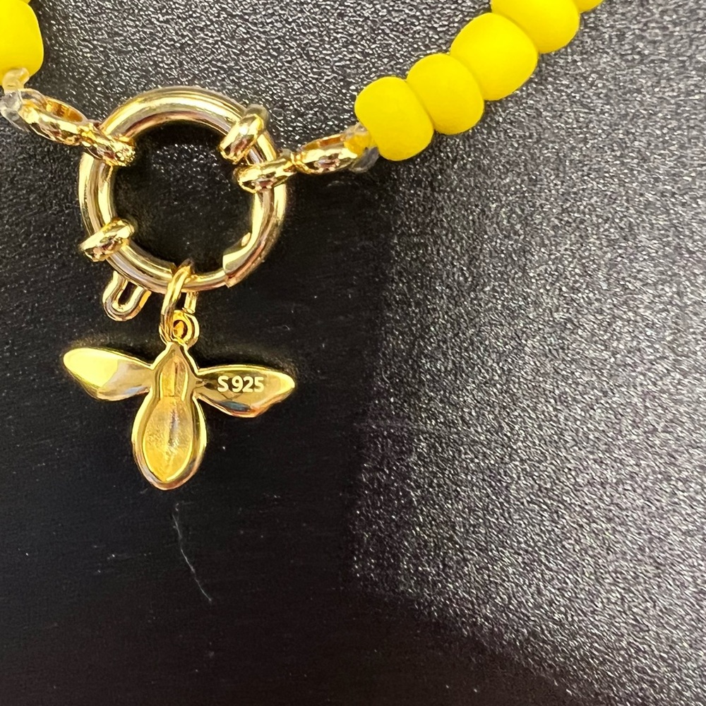 NWT|Gold Bee 🐝 Choker |real sterling silver S925
B2 - Picture 4 of 8